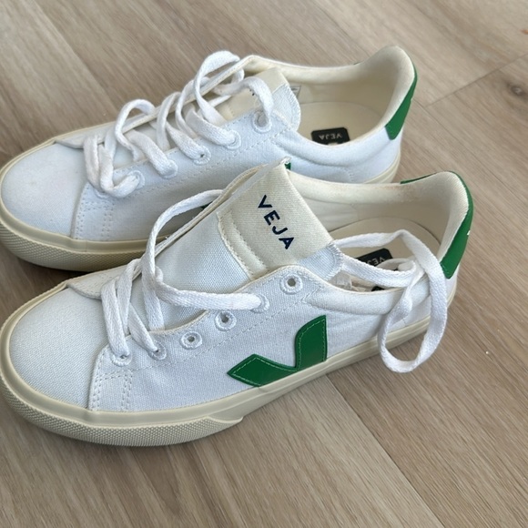 VEJA
Women's Campo Low Top Sneakers size 5 NWOB - Picture 12 of 12